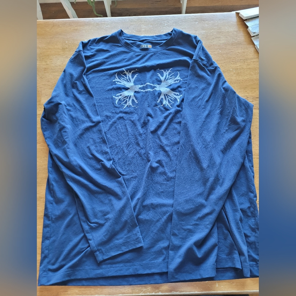 Under Armour Long Sleeve T-shirt